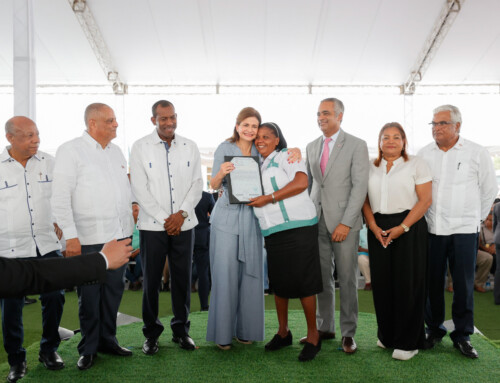 Gobierno entrega 2,666 títulos de propiedad en San Luis, Santo Domingo Este