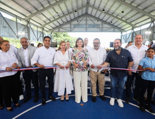 Vicepresidenta entrega centro hospitalario y da palazo para ampliación del Morillo King en La Vega