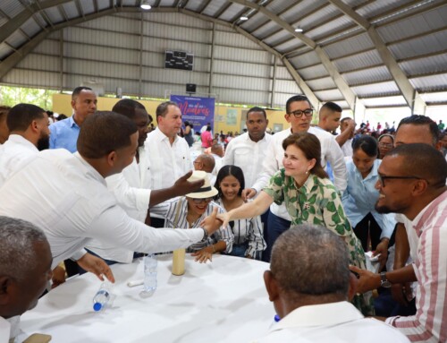 Raquel Peña celebra Día de las Madres con más de 1,000 mujeres en Bahoruco