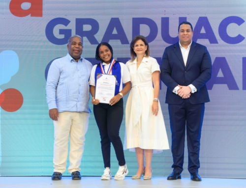 Raquel Peña entrega certificados a más de 4,000 jóvenes del programa Oportunidad 14-24