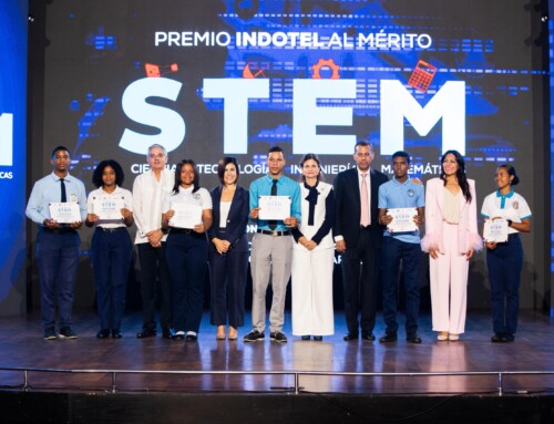Vicepresidenta Raquel Peña encabeza primera entrega del Premio al Mérito Estudiantil en STEM
