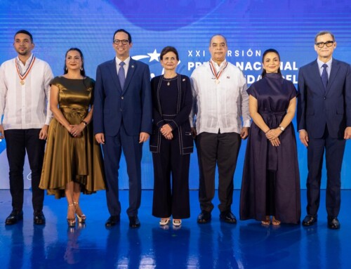 Vicepresidenta Raquel Peña entrega Premio Nacional a la Calidad en el Sector Público