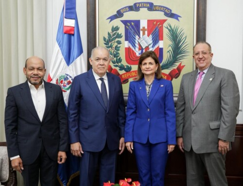 Raquel Peña juramenta a Pedro Urrutia como nuevo director de la DGII