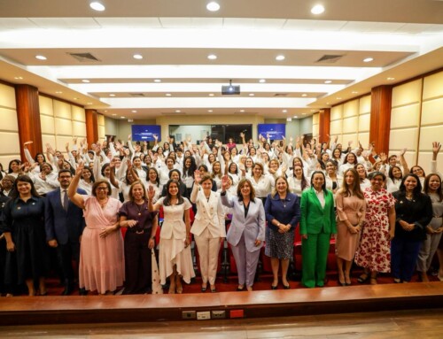 Raquel Peña encabeza graduación de 116 empresarias del programa MujerEs Avanza