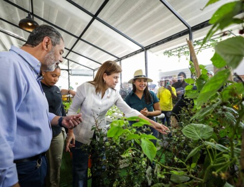 Raquel Peña visita la Feria Agropecuaria Nacional en su último día, previo a su clausura esta noche