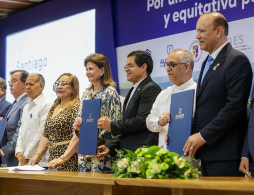 Raquel Peña encabeza firma del “Pacto por una Mejor Ciudad” para impulsar visión de futuro de Santiago