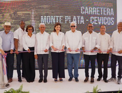 Raquel Peña entrega carreteras Monte Plata–Cevicos y San Pedro-Rincón Claro