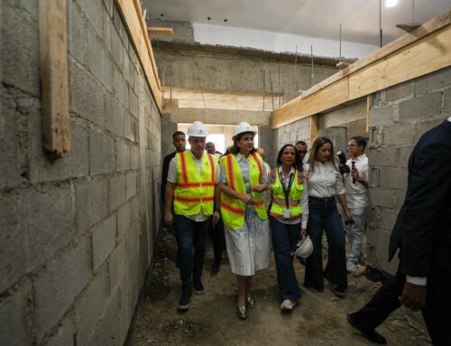 Vicepresidenta Raquel Peña supervisa construcción del Hospital Traumatológico Luis L. Bogaert en Mao