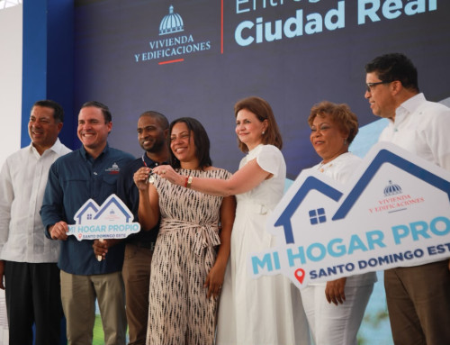 Raquel Peña entrega 836 apartamentos e inaugura escuela para 945 estudiantes en Santo Domingo Este